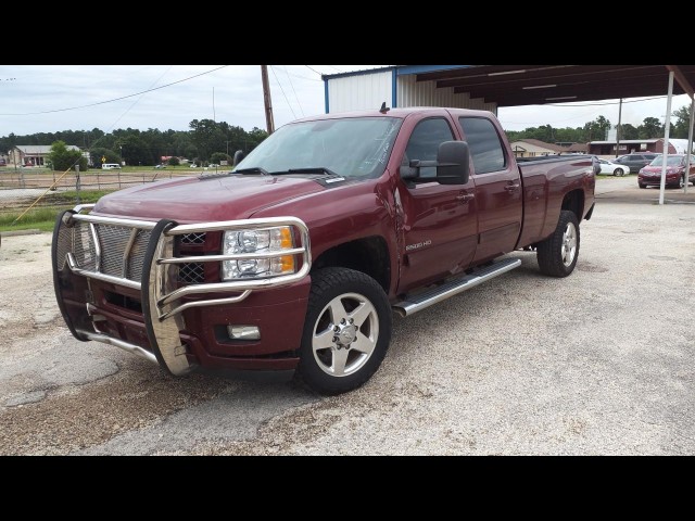 BUY CHEVROLET SILVERADO 2500HD 2014 4WD CREW CAB 167.7