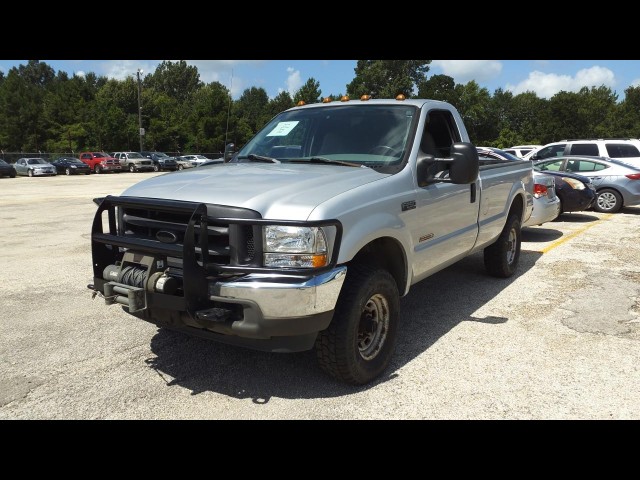 BUY FORD SUPER DUTY F-250 2004 REG CAB 137